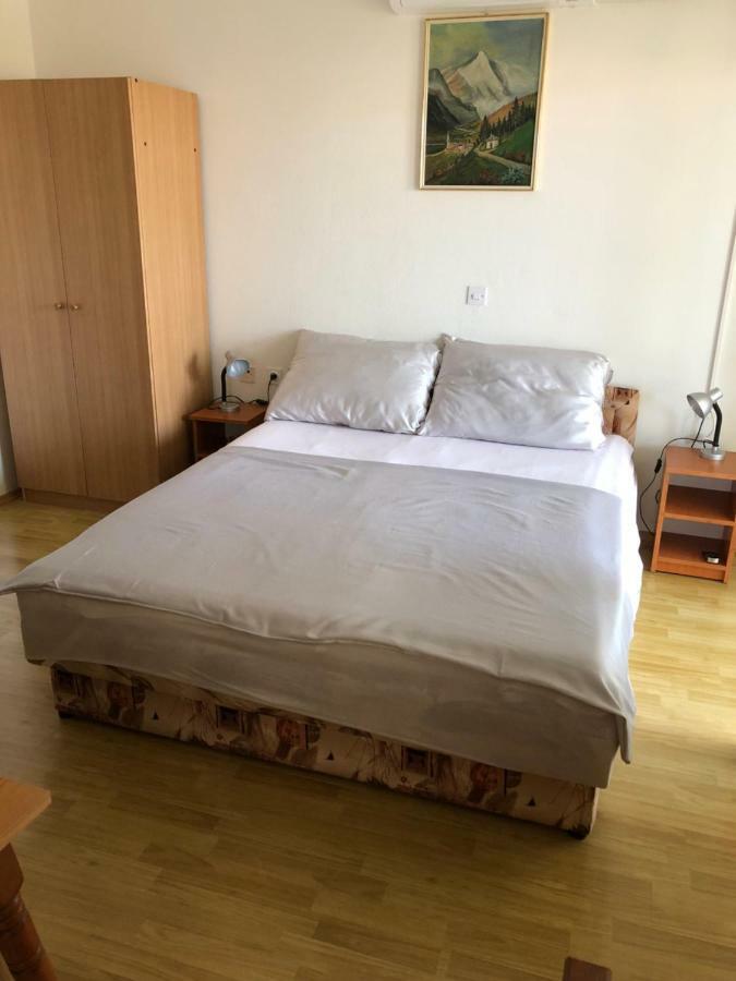 Apartmani Gabi Cesarica Eksteriør billede