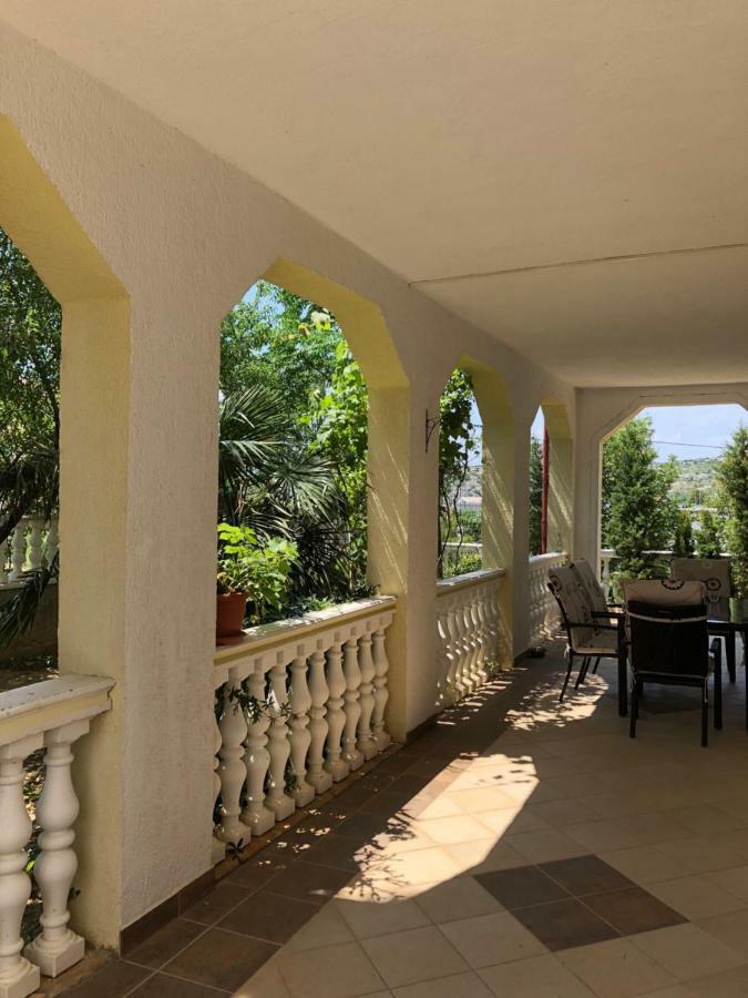 Apartmani Gabi Cesarica Eksteriør billede
