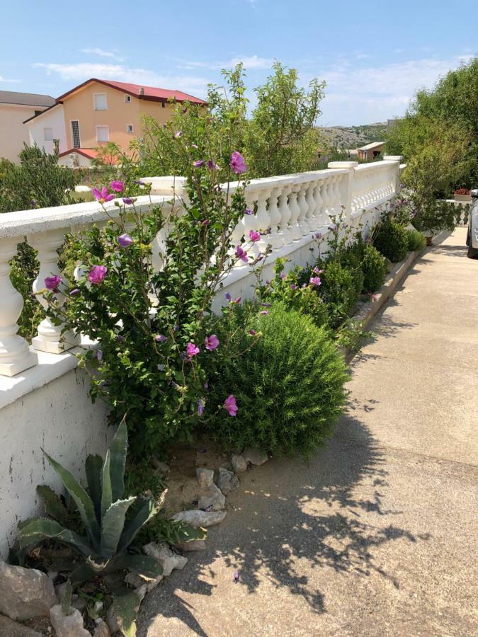 Apartmani Gabi Cesarica Eksteriør billede